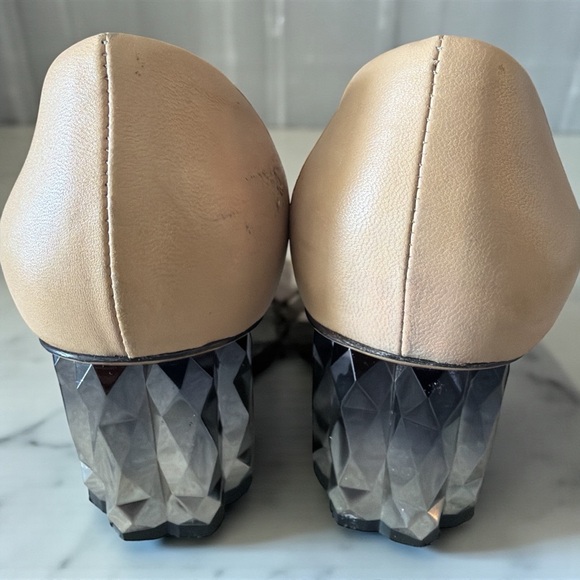 Salvatore Ferragamo Nude Leather Block Heel Pumps - Picture 10 of 12